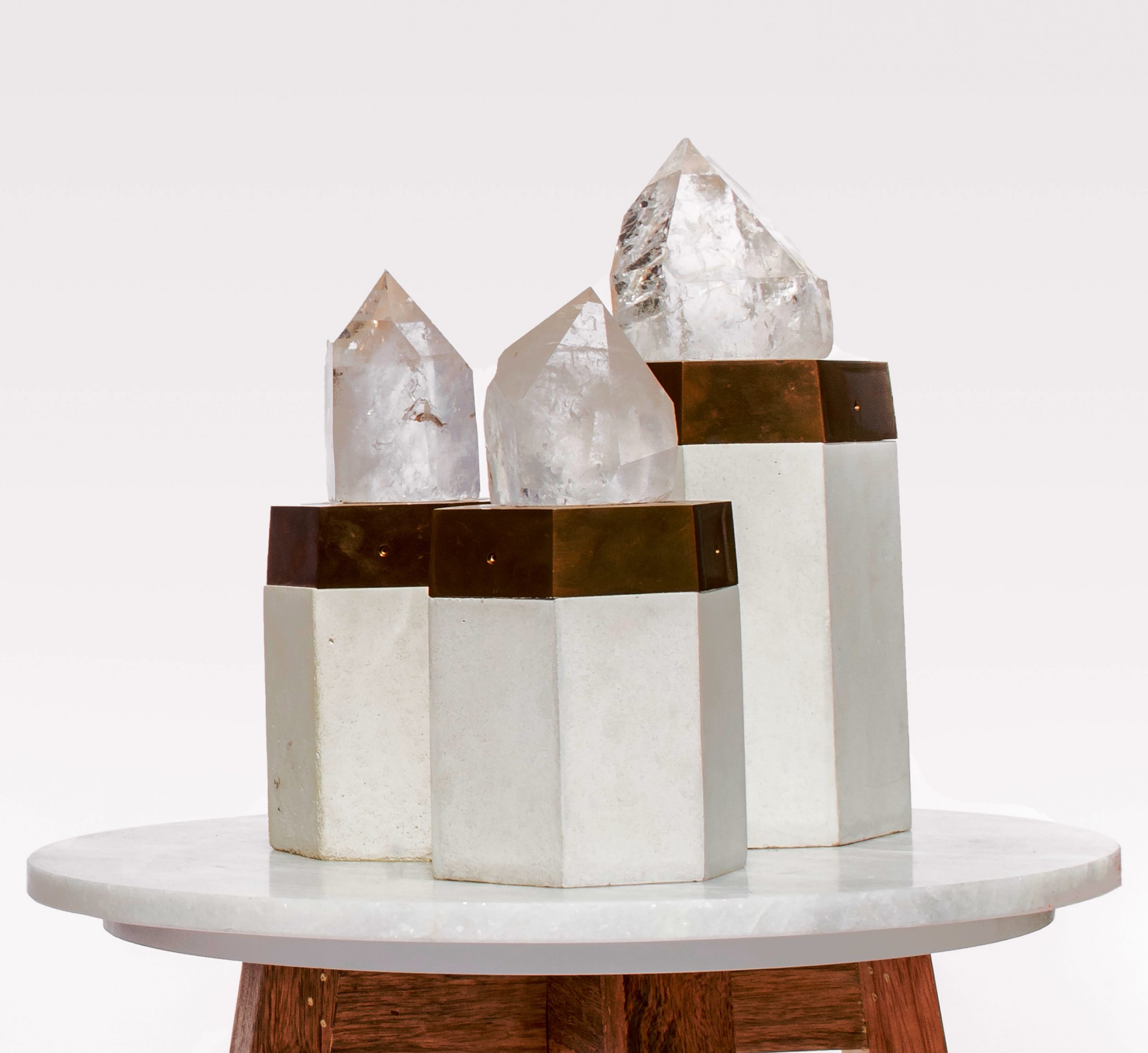 Detalle de la lámpara de mesa de cristal de cuarzo